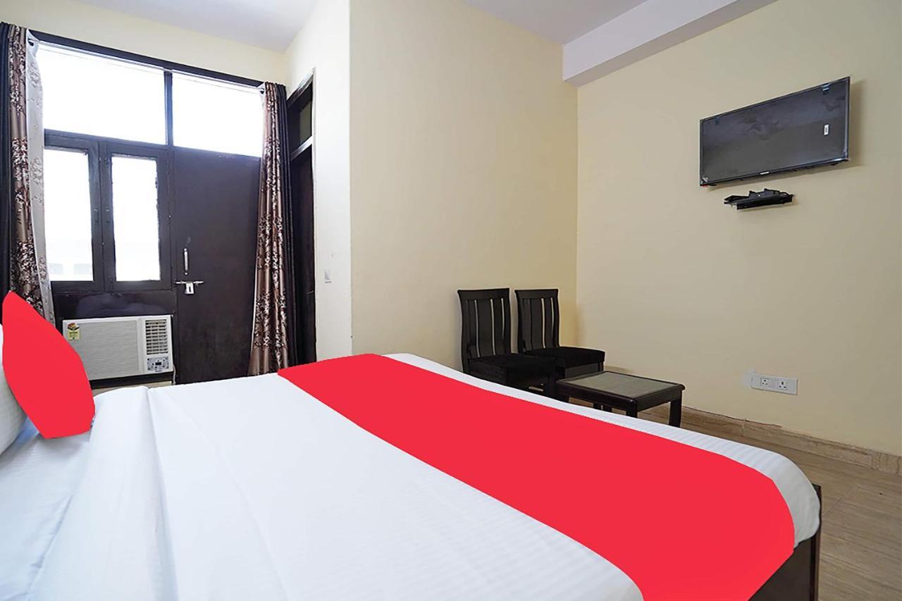 ניו דלהי Oyo 46744 Hotel Yash מראה חיצוני תמונה