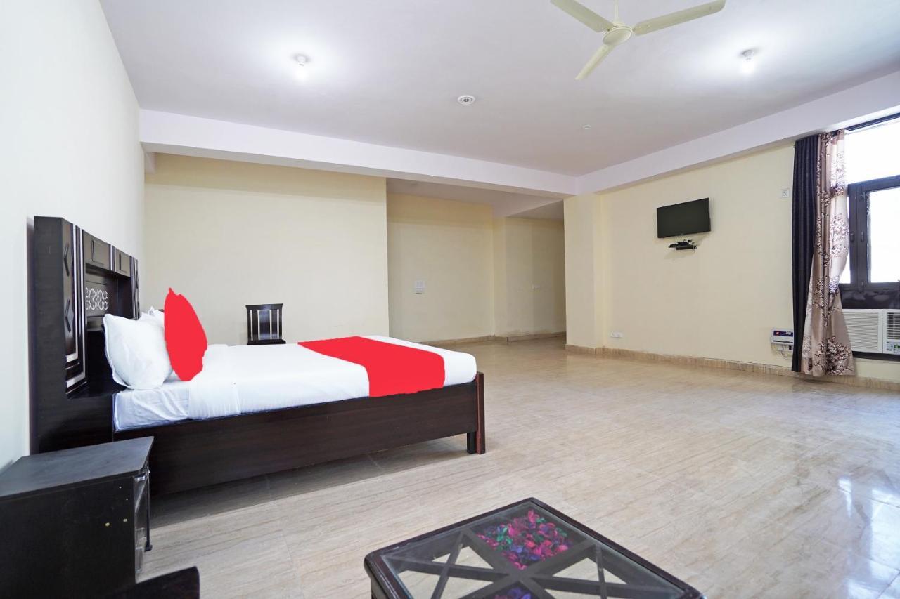 ניו דלהי Oyo 46744 Hotel Yash מראה חיצוני תמונה