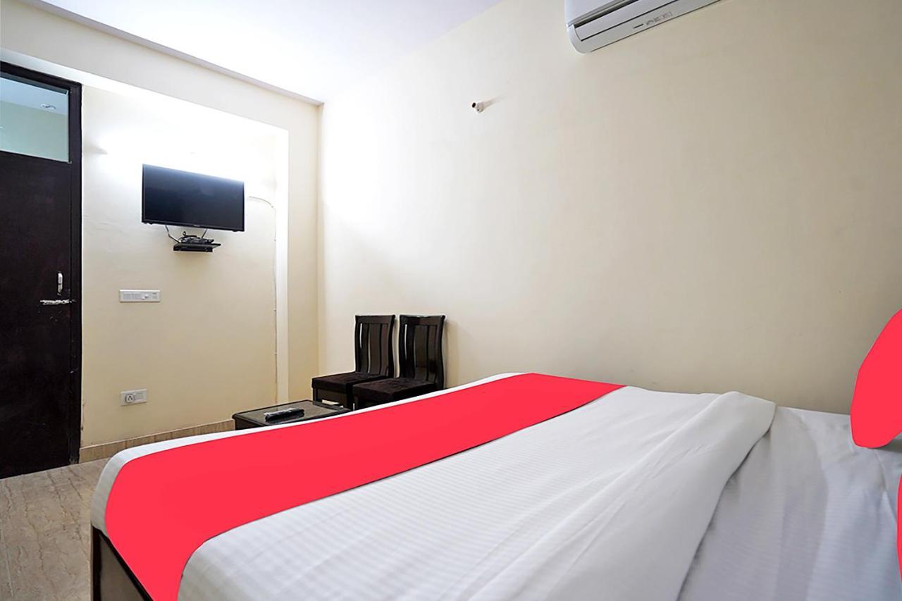 ניו דלהי Oyo 46744 Hotel Yash מראה חיצוני תמונה
